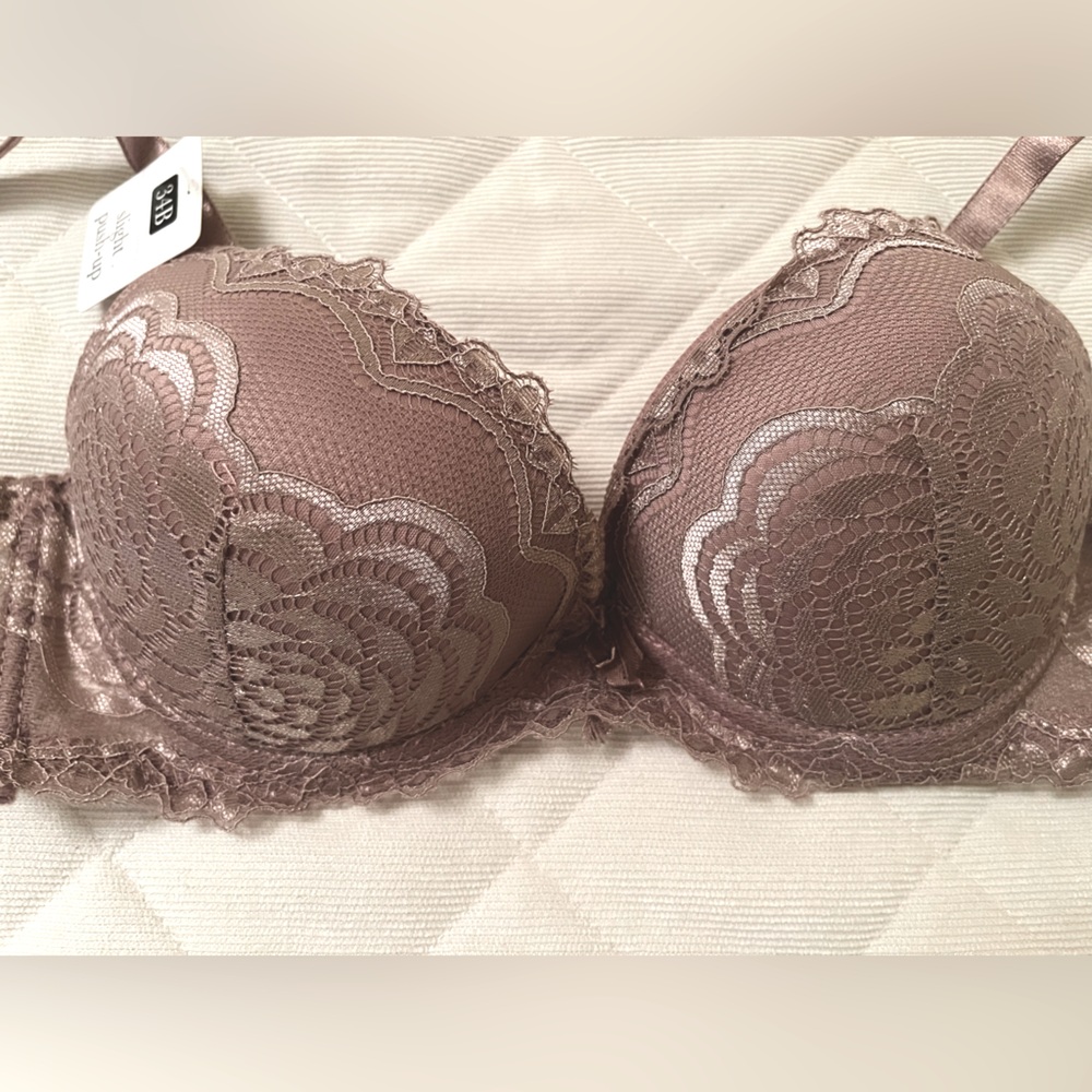 Dark natural tan color laced bra slight push-up size 34B brand new with tag